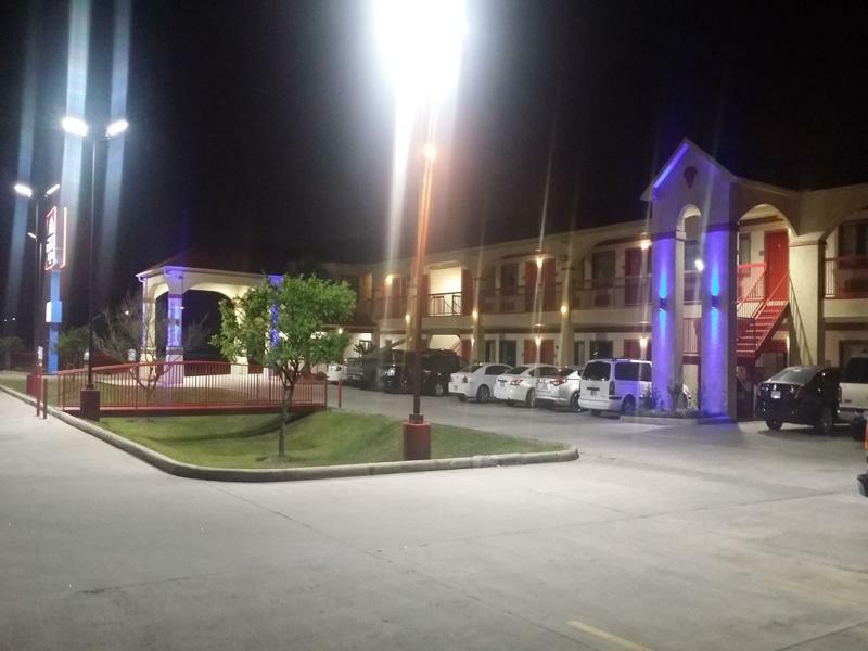 Americas Best Value Inn & Suites Northeast Houston Esterno foto