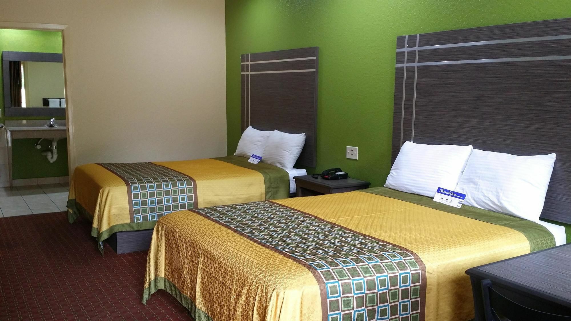 Americas Best Value Inn & Suites Northeast Houston Esterno foto